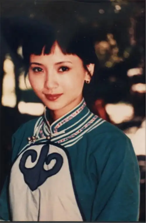 【照片】【色彩】彩色【分类】名人名居【拍摄者】【提供者】【大小】