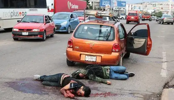 天不怕地不怕连军队都敢火拼为何墨西哥大毒枭如此嚣张