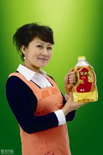 值得收藏美女海量我为名品狂美女代言忙三