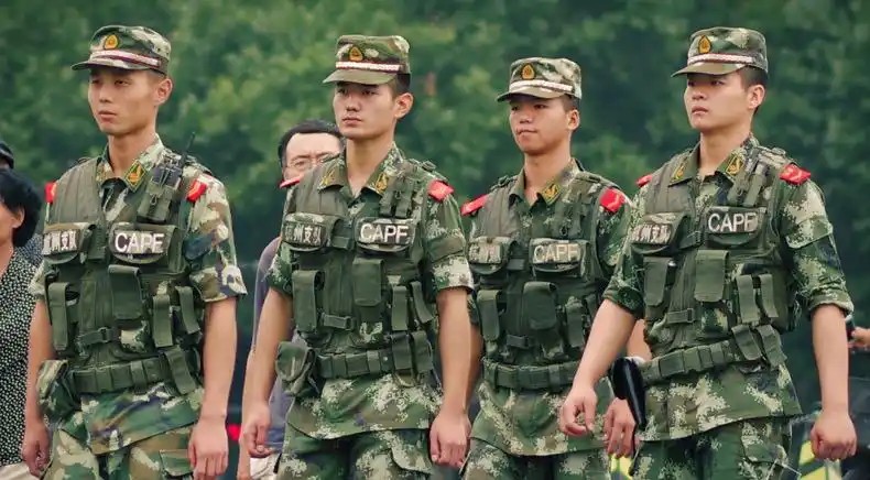 剧说|二刷战狼,女票看完喊著让我去当兵 - 天猫精选