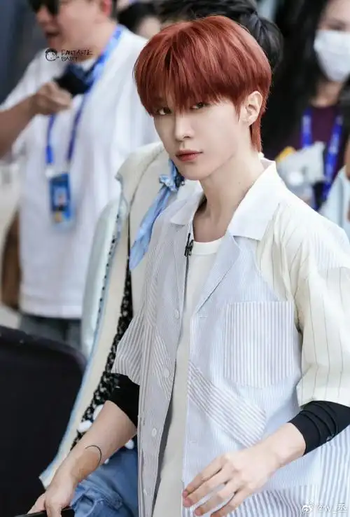 吧#fcc#范丞丞#祝阿🥚玩的开心,这个红发是谁又梦回一八年偶练了