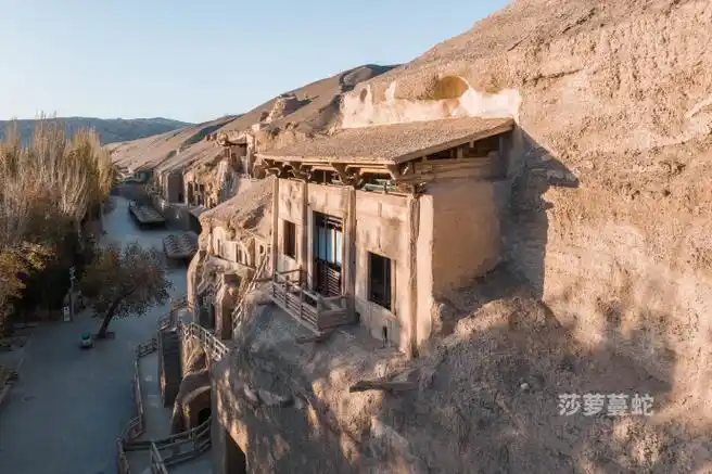 「莫高窟第196窟窟檐」#航拍#    位于甘肃省酒泉市敦煌市莫高镇