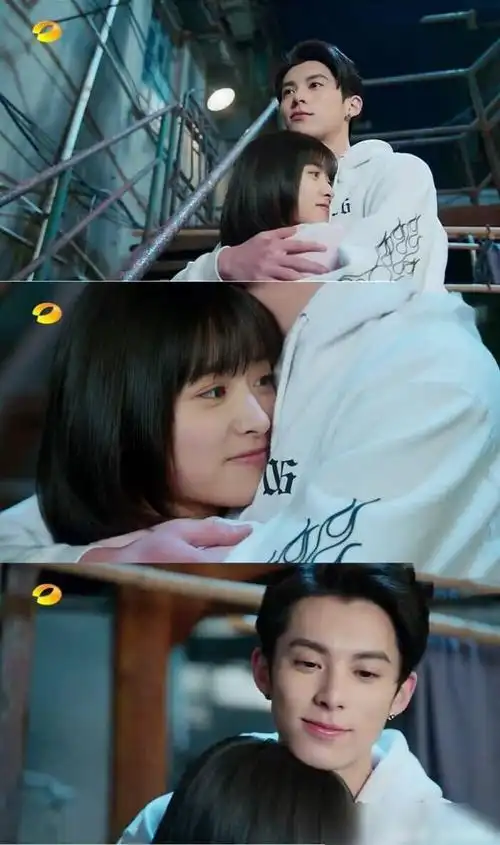 沈月在《新流星花园》中饰演的董杉菜,娇小玲珑的身材非常开爱|剧照