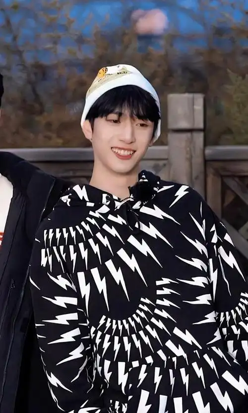 严浩翔多笑笑|lofter(乐乎) - 让兴趣,更有趣