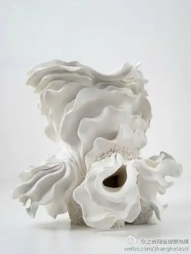陶瓷艺术】作品欣赏,关注更多,请查看微信公众平台:上合陶瓷创意市集