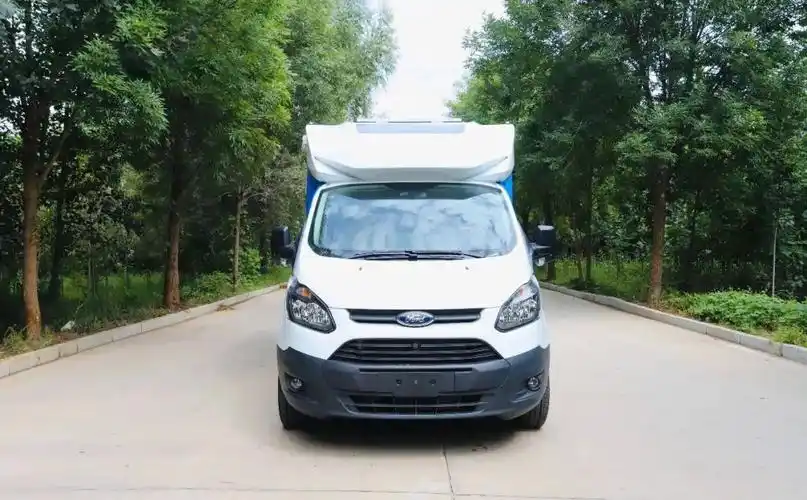 飞翔小飞象房车外观图片