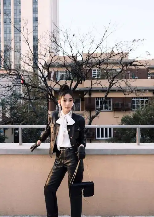 身高只有157的邢菲我却被她的皮衣造型圈粉小个子这样穿真飒