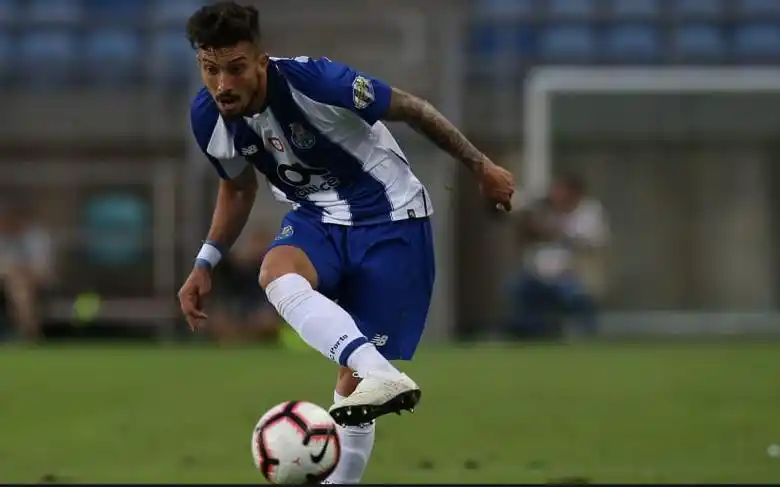 前曼联球员特莱斯谈及了在利雅得胜利队中主罚任意球的顺序