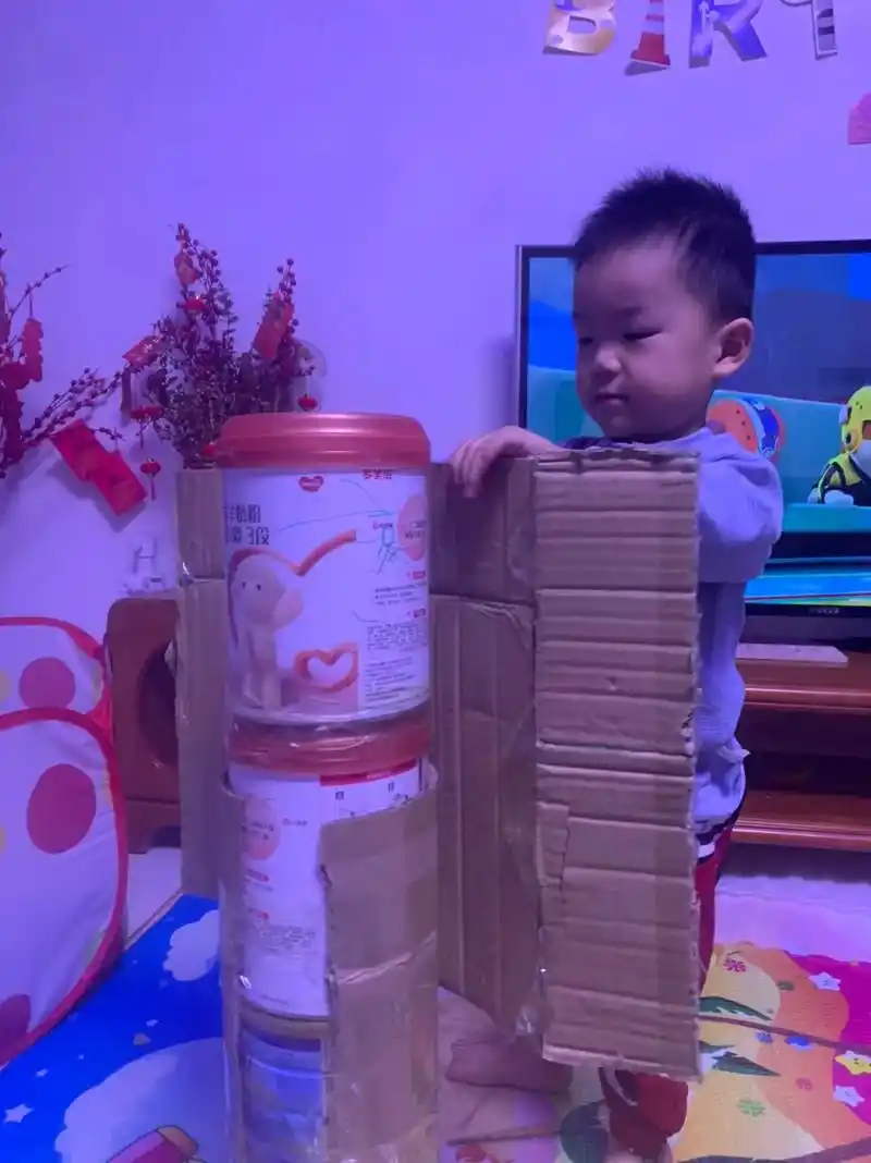 我们一起做的手工奶粉罐长颈