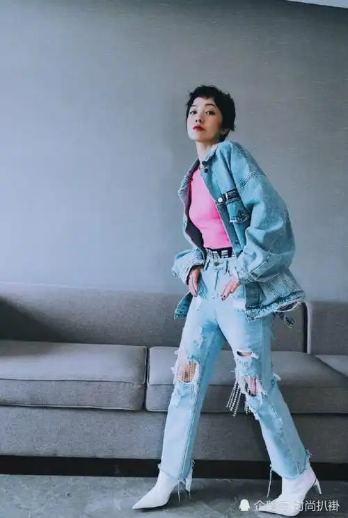 158的郭采洁显高穿搭太强了亮片短裙配长靴气场1米8不止