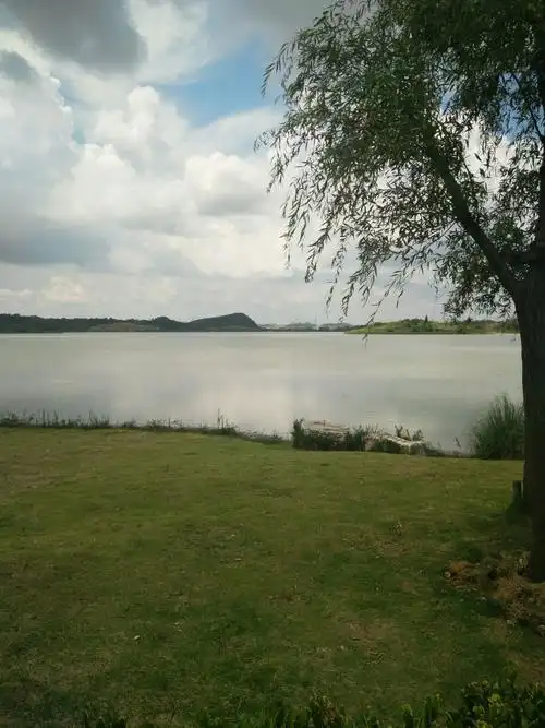 平坝花园――月亮湖公园