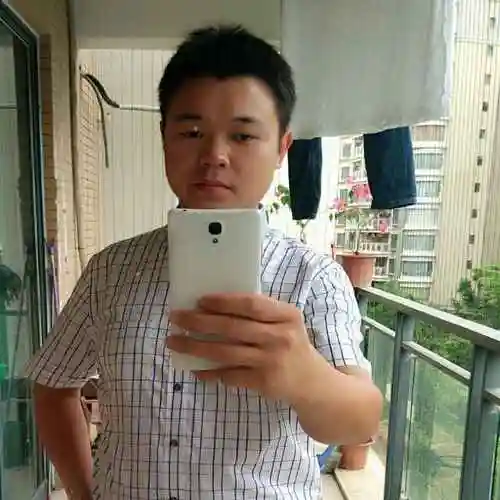 80后大叔爱梭哈