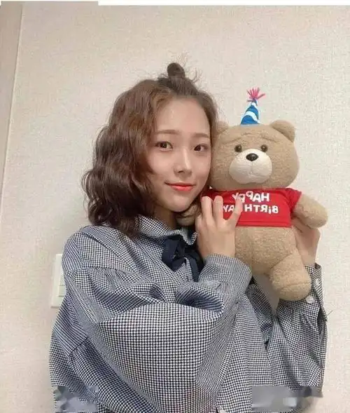 冬天你就差一款"丸子烫"|减龄|烫发|丸子头|发型|短发_网易订阅