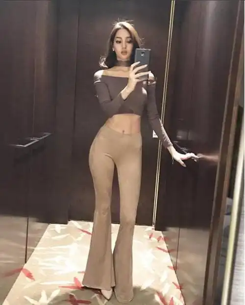 谁说露才性感4位大胸妹示范穿潮衣也火辣辣