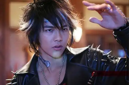 谁有汪东城变成鬼龙的qq皮肤