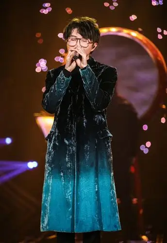 毛不易《歌手·当打之年》剧照图片[5/9]_明星_美桌网