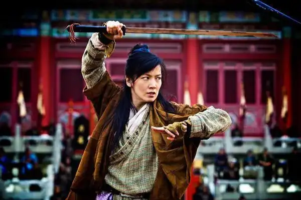 她和曾志伟,陈志明和吴宗宪出演内地电影《大笑江湖》时,其他人都用了