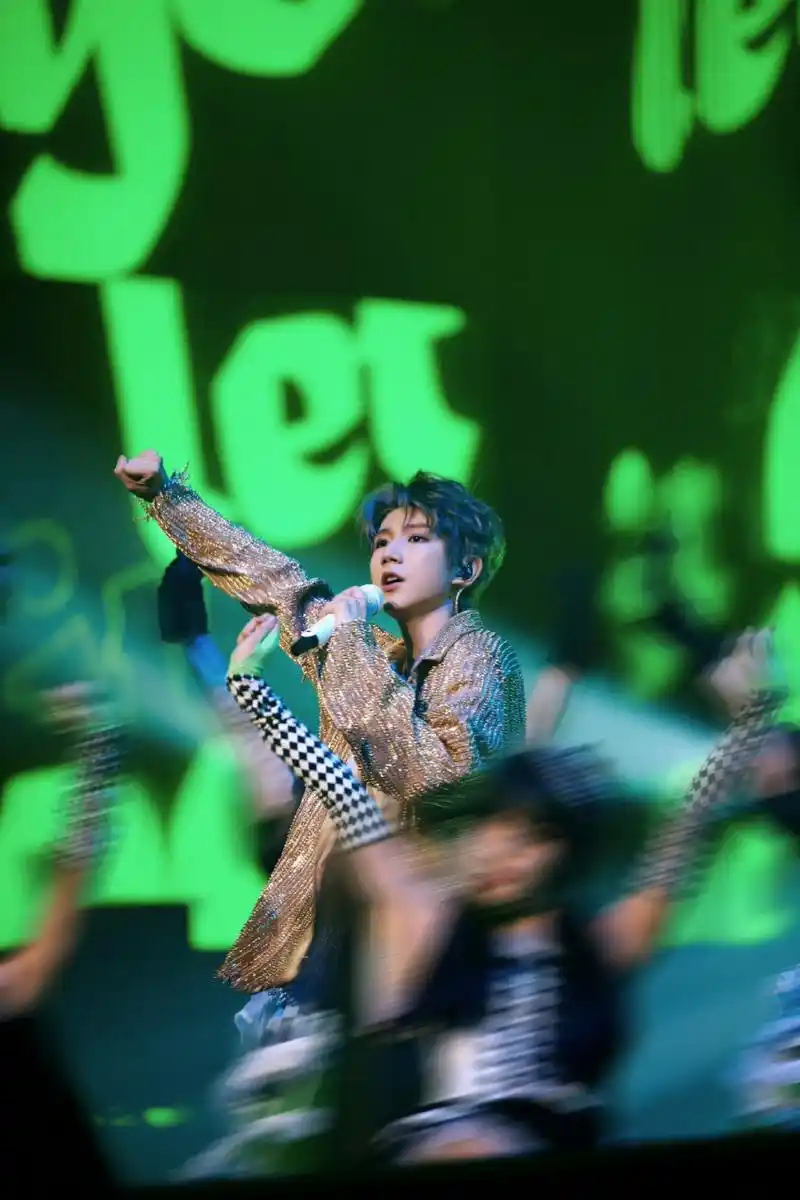 王源说巡演其实有点没巡够##王源巡演完的感受是想写歌#支持王源继续