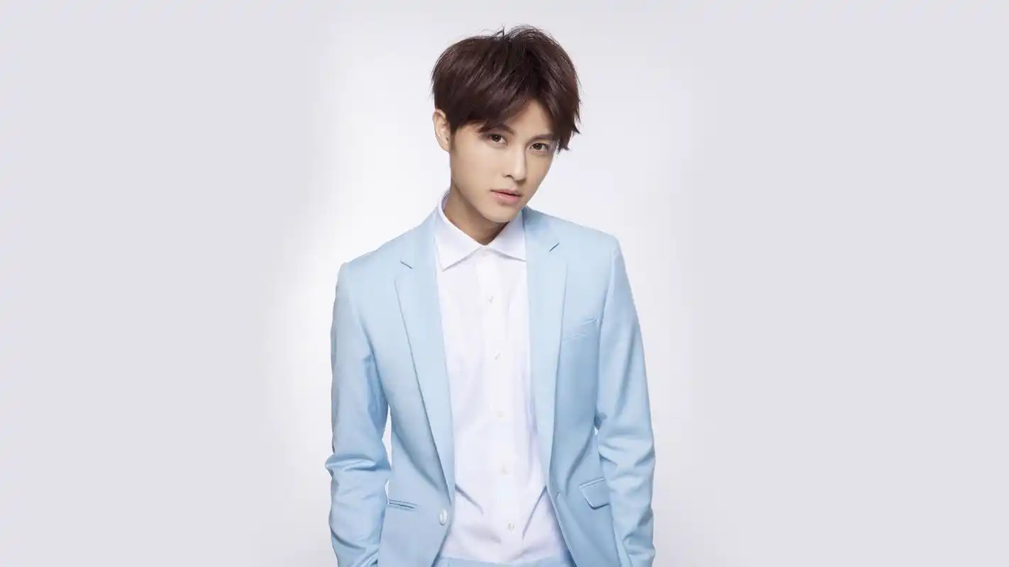 邱胜翊阳光帅气写真图片桌面壁纸