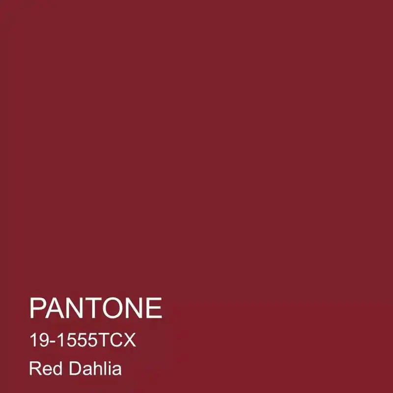 穿红色变俗气李宇春和易烊千玺的开年红秘籍借你一用