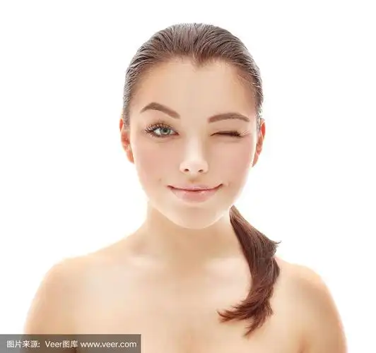 性感年轻女孩的肖像眨眼