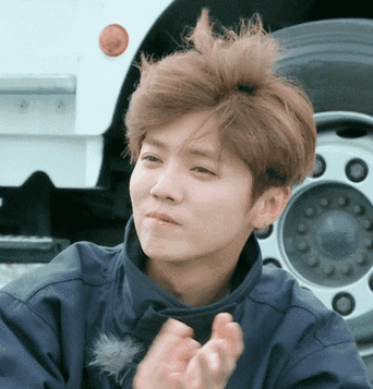 18岁黄渤忍了,18岁鹿晗也忍了,看了18岁的雷佳音我忍不了了