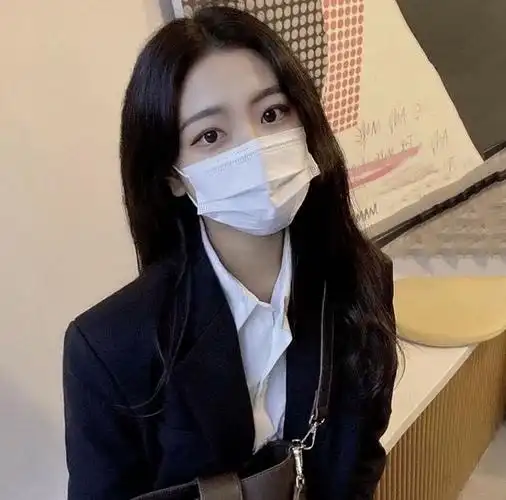 有木有口罩美女头像