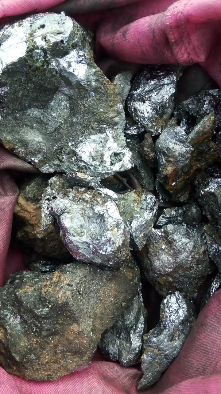 稀有金属陨石,白金陨石