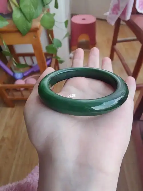 和田玉566俄碧红皮老料碧玉镯2000