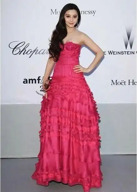 范冰冰的"国际范"够夸张,走哪都是镜头焦点,不枉人称"范爷"