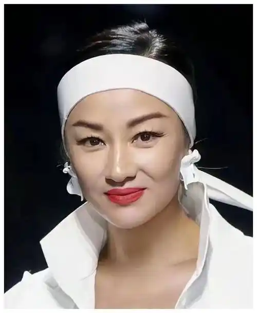 瞿颖,你别太离谱!53岁的你,房子住成这样,究竟得意在哪儿?_生活_空间_