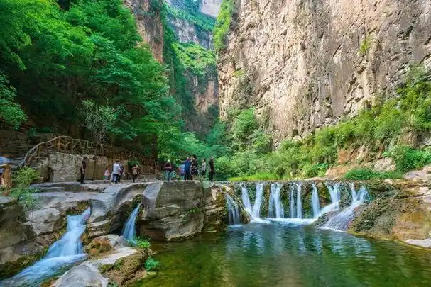 太行山八泉峡,位于中国山西省长治市,被誉为大自然的艺术殿堂.