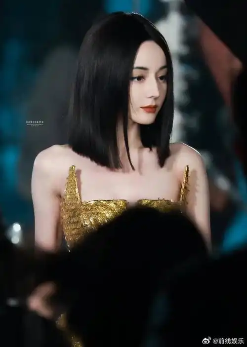 迪丽热巴假发短发造型……|迪丽热巴_新浪新闻