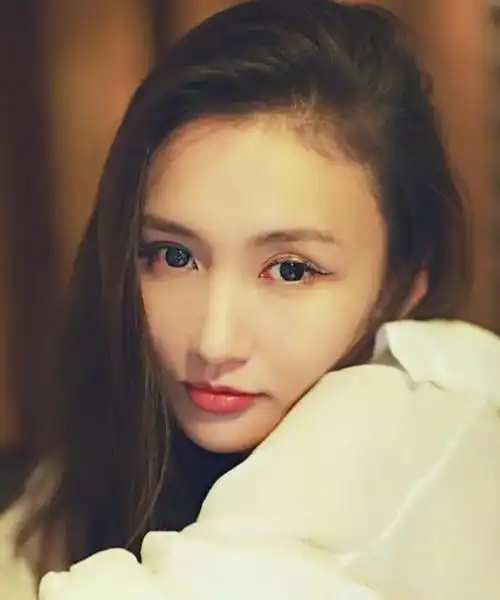 "亿万身家"李晨:6任女友各个美若天仙,坐拥北京9亿四合院