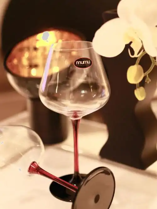 氛围好物分享红领结勃艮第红酒杯