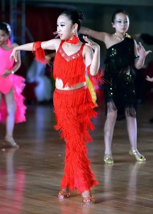 主页 新闻动态 行业新闻              拉丁舞比赛前的集训内容丰富