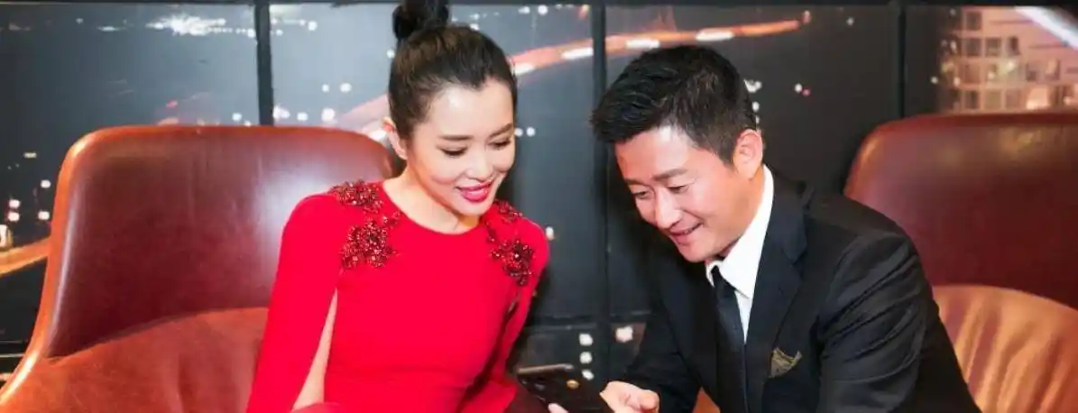 她是低调影后,出道从不接广告,却挺身而出助吴京_余男_明星_八卦