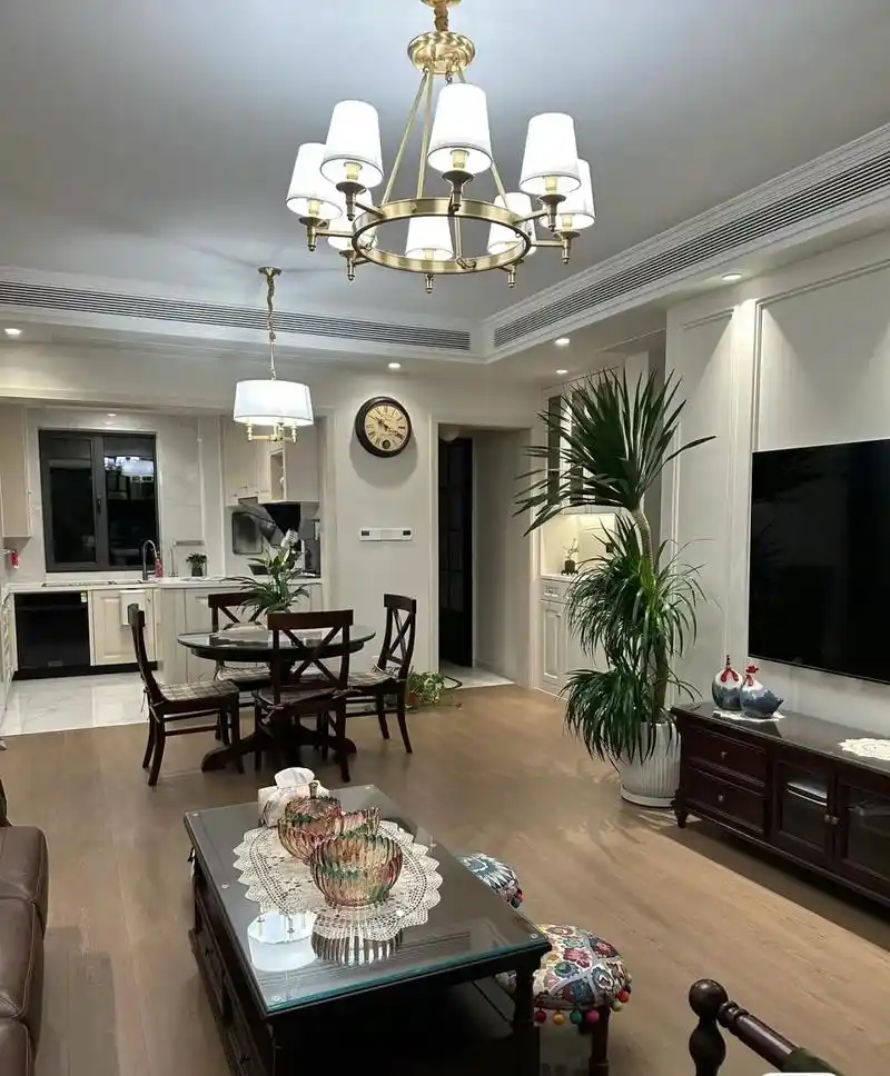 美式现代轻奢风 简约轻奢美式的装修风格,现代美式的碰撞交错的 - 抖