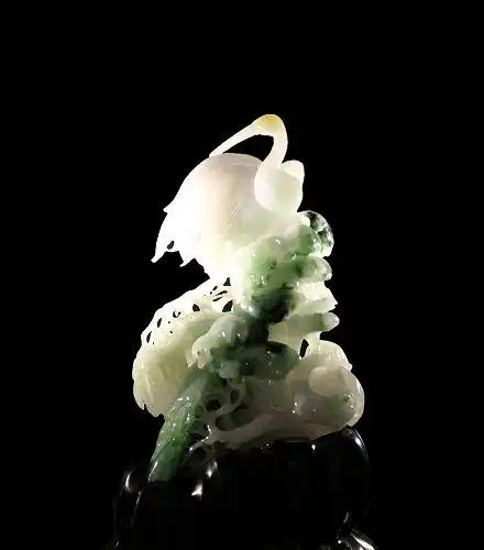 惊艳翡翠摆件与翡翠摆件的日常保养