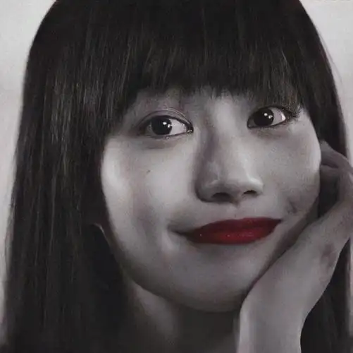 禁忌女孩她是禁忌也是女孩