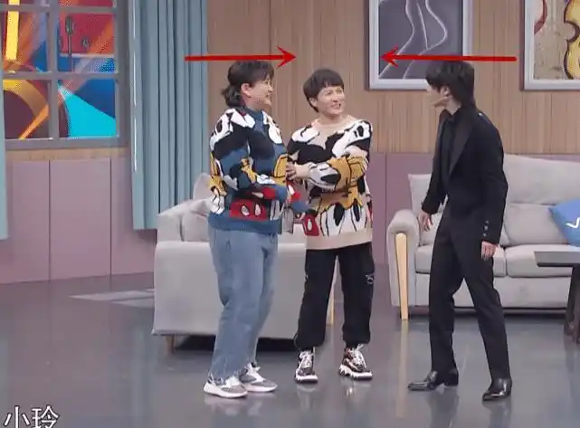 华晨宇和贾玲明明相差7cm,看到俩人同框的对比,我没眼花吧?_身高