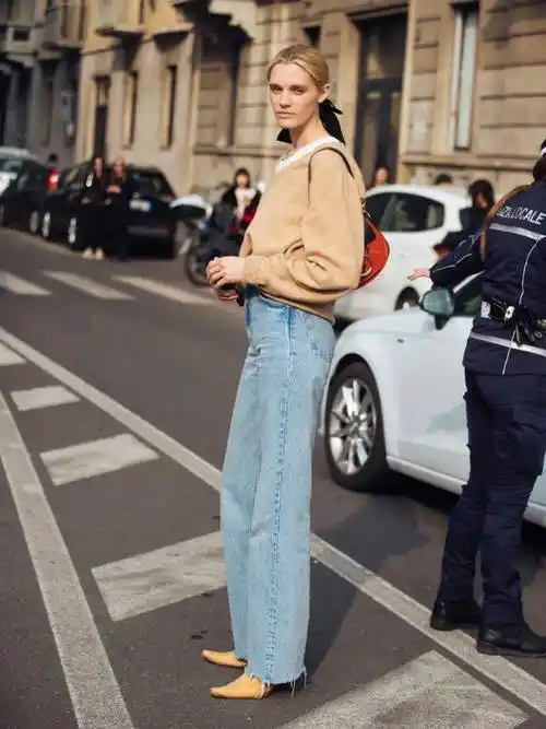 裤子靴子穿出个性才高级