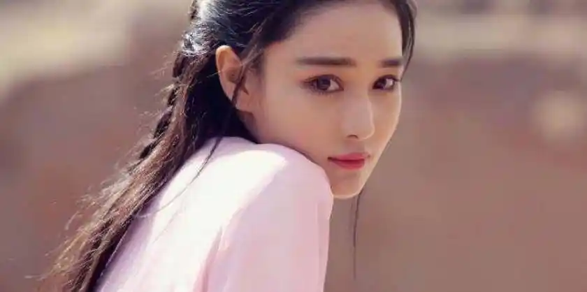 张馨予十年前旧照曝光,满满的土味,不敢相信这是张馨予