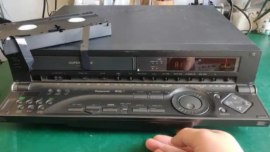 维修一台松下hs1000老式录像机,外观挺霸气,还能播放s录像带