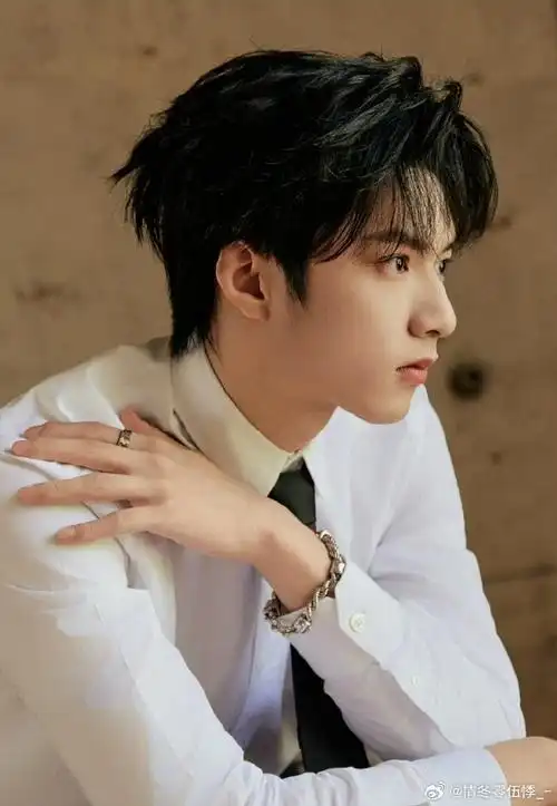 新生代演员刘耀文##刘耀文 目光磁石