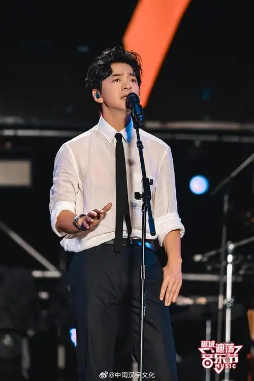 感谢#李健##范玮琪##朴树##杨宗纬#等歌手团队,感谢主办公司及夏导