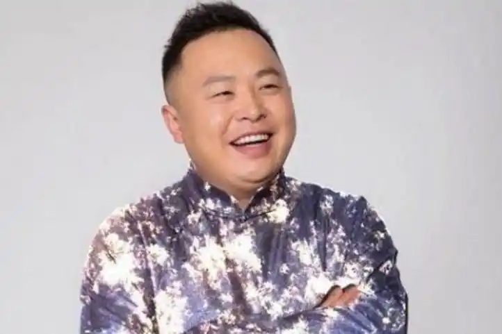 阎鹤祥正式宣布退出德云社(太子妃阎鹤祥组成德云寡妇联盟)