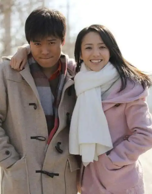 陈思诚为老婆庆生,晒美照获佟丽娅翻牌,爱称变似刘恺威杨幂引争议