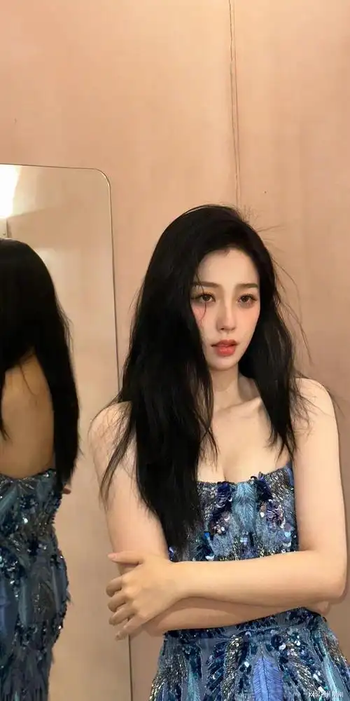 魔鬼身材萝莉脸虞书欣