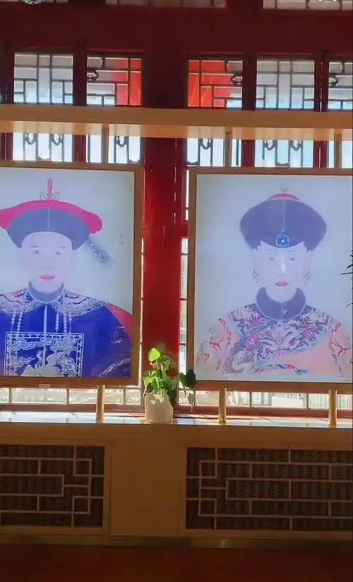 和珅,满清第一美男,官场中的吴彦祖,跟王刚大相径庭_弘历_年妃_画像